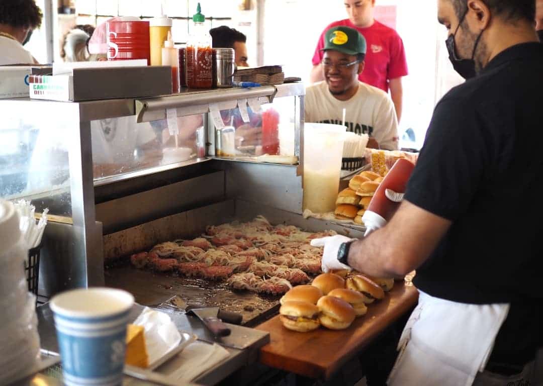 Things To Do, Discover White Manna Hamburgers in Hackensack, New Jersey