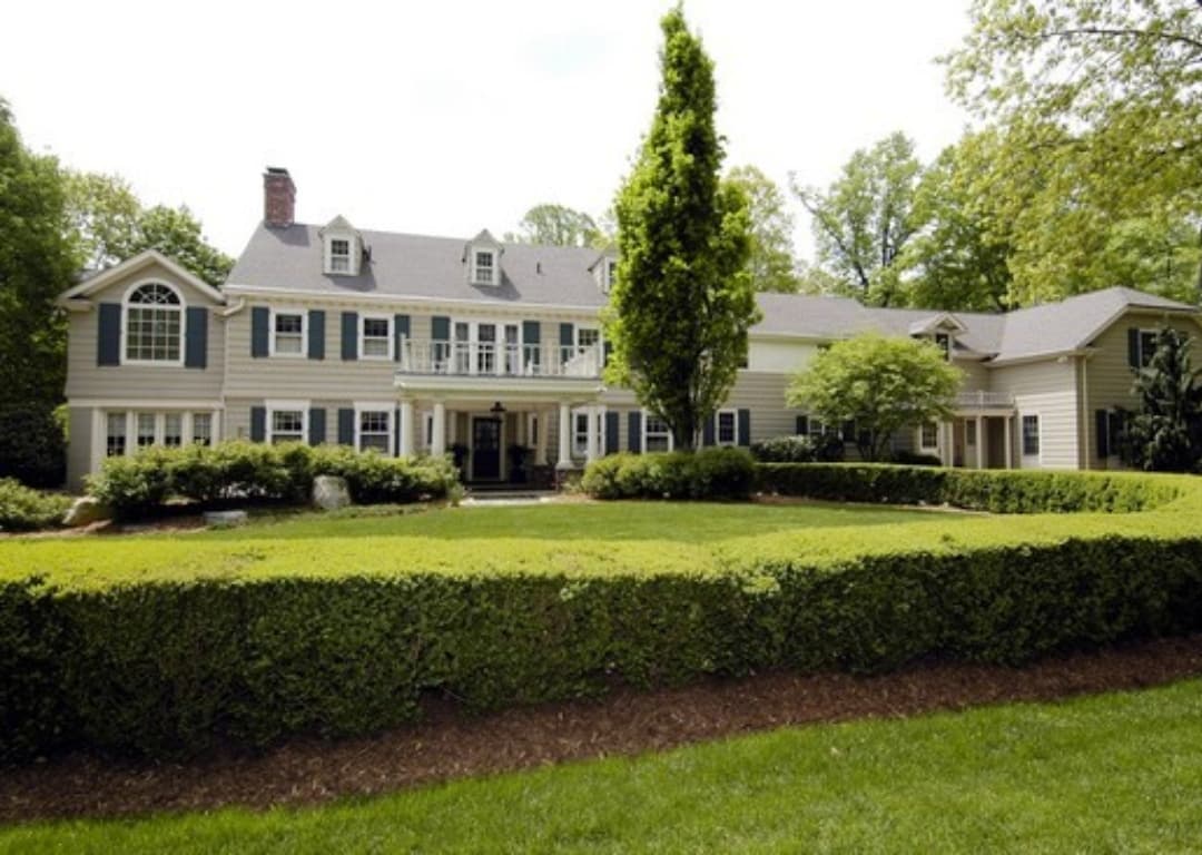 Best Places To Live, Summit Avenue in Hackensack, New Jersey